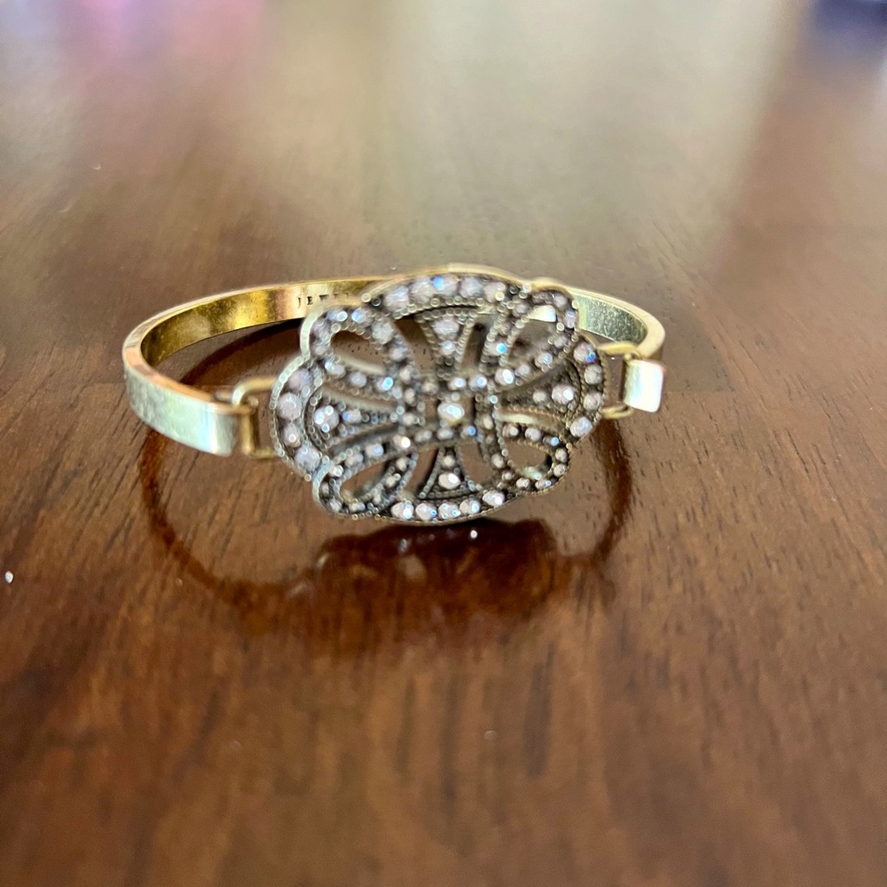 Gold rhinestone bracelet